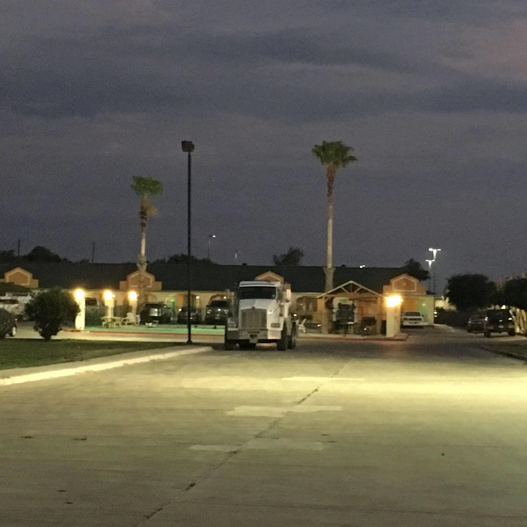 Executive Inn Hondo Exterior foto